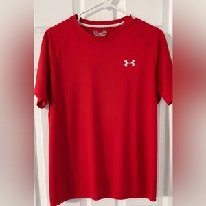 Under Armour HeatGear Red Short Sleeve Athletic Shirt Medium